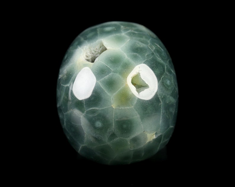 Oct 18th Skullis Daily DEALS 1/10, 2.0 Green Grape Agate Hand Carved
