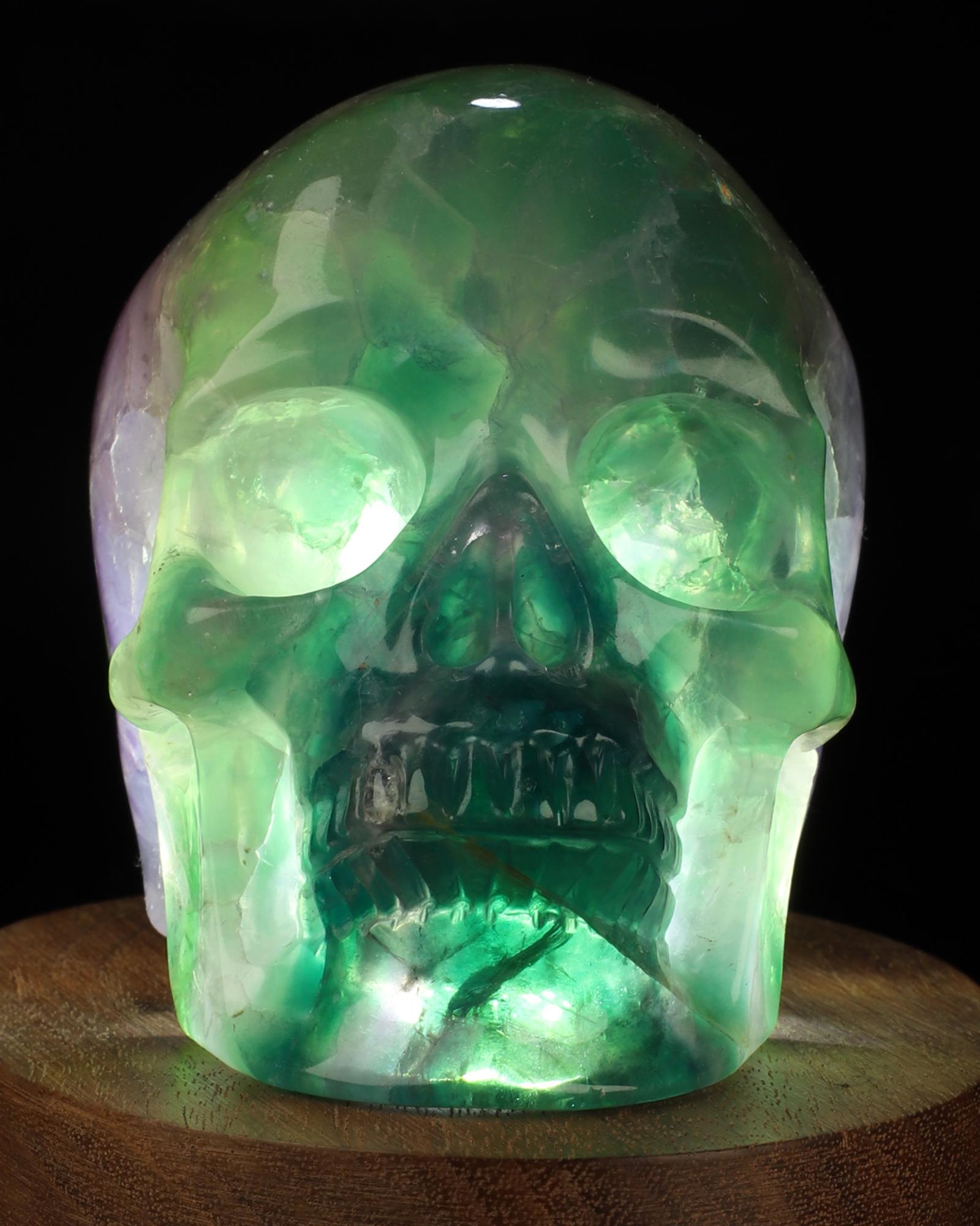 Skullis クリスタル スカル、3.9 インチ フローライト 手彫り 中空