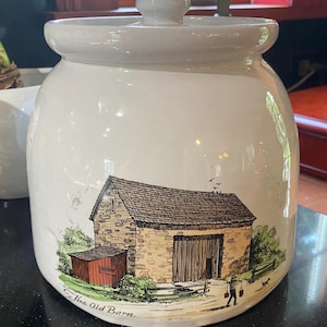 VTG Ceramic Pottery Cookie Jar "The Old Barn" Farmhouse Scene Signed by Eric Sloane