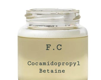 Cocamidopropylbetain-surfaktant – amfotert skummedel för rengöringsprodukter