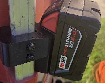 Battery Buddy 1 – Milwaukee Packout M18 Battery Holder | Side Rail Battery Mount Organizer