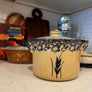 Pot à haricots en poterie Robinson Ransbottom / cocotte couverte