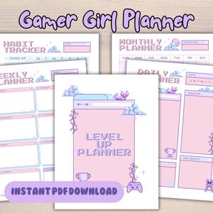 Puede incluir: Un conjunto de páginas de planificador imprimibles en colores pastel rosa y azul. Las páginas incluyen un rastreador de hábitos, un planificador mensual, un planificador semanal y un planificador diario. El texto "Gamer Girl Planner" está en la parte superior.