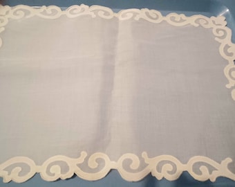 Ivory , Place Mats, Napkins 12 of each. Place mats are sheer.  Table linens,