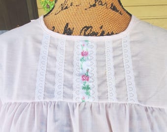 TWO , Vintage Katz, TWO Ladies patient gowns, Hospital gown, Night gown. Open in back. White gown ,Pink gown