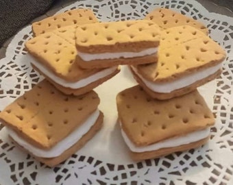 Display Faux Food Graham Crackers, fake sandwich cookies