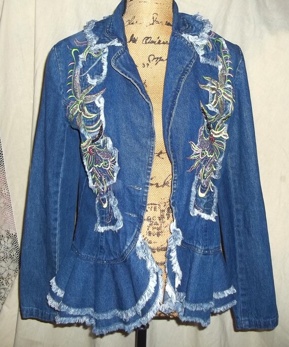 Vintage women Jean Jacket, Size Small,  Embellised