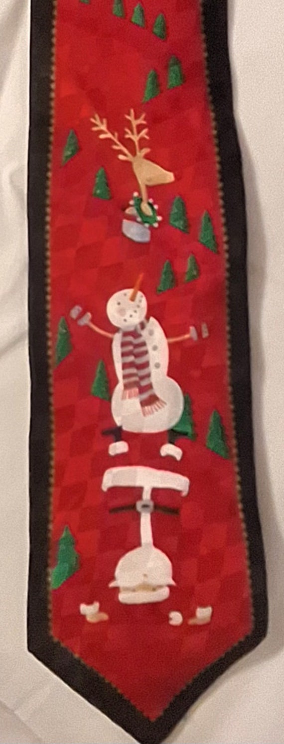 Hallmark Cool Yule Christmas necktie. Silk necktie