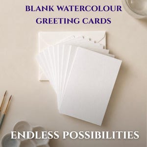Conjunto de cartões de felicitação em aquarela em branco com envelopes. Cartões de papel aquarela feitos à mão. Pinte seus próprios cartões. Presente criativo para artistas e artesãos.
