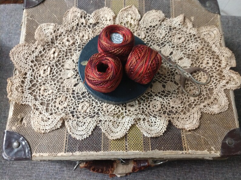 Burgundy to gold Valdani Perle Cotton Size 12 0533 Golden Autumn color Golden reds