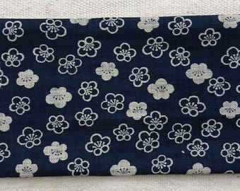 Japanese flower fabric / Fabric with flowers / Indigo fabric / Navy blue Japanese fabric