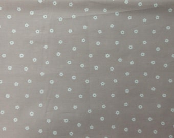 Japanese fabrics / Japanese cotton fabric / fabric with little flowers / Pink fabric / cotton fabric / quilting cotton