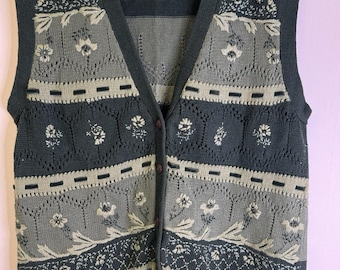 Vintage Knit Sweater Vest Embroidered Floral Beaded 90s Cottagecore Cabincore S