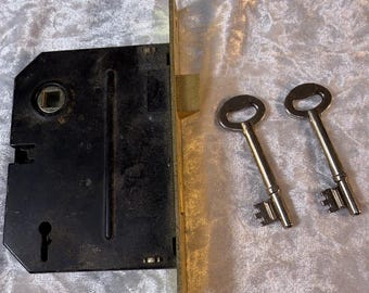 Vintage First Watch Mortise dörrlås med 2 skelettnycklar Testad fungerande mässing