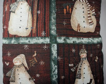 Almofada decorativa vintage de Natal com estampa de bonecos de neve, estilo cottagecore de inverno, da Valerie Wenk Design.