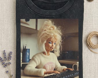 Chemise couleurs confort pour poupée en détresse, chemise meme fumeur de poupée, chemise graphique sarcastique visage de poupée drôle, chemise humour avant-gardiste, chemise tendance de l'an 2000
