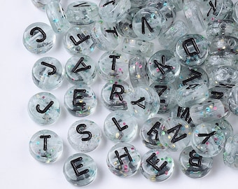 Cuentas de alfabeto con brillantina: acrílico transparente con letras negras (7 mm), letras individuales o mixtas