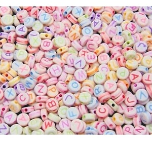 Mezcla pastel de cuentas de alfabeto variadas, letras acrílicas redondas de 7 mm, colores mezclados, elige tu letra o pulsera DIY a granel, regalo para artesanos