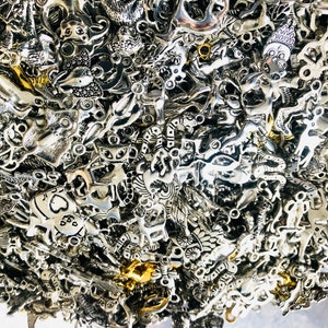 Assorted Animal Charm Mix: Bulk Pendants for Jewelry Making