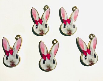 Osterhase Charme mit rosa Schleife Emaille Kaninchen Anhänger Charme gold gesichert Metallcharme