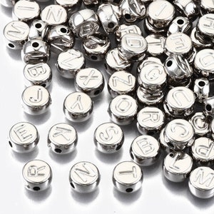 Platinfarbene Alphabet-Perle: 7 mm Aufdruck Buchstabenperle, Einzelbuchstabe oder gemischt