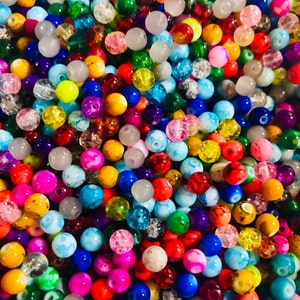 Mélange de perles de verre en vrac 6 mm Soupe de perles assorties, couleurs et motifs assortis, unie, nacrée ou à motifs