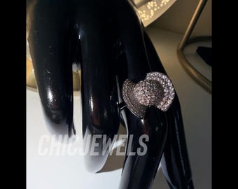 Bow shape silver finish ring size 8 9 7