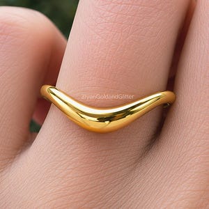 Solid 14K Gold Curved Stacking Ring, Minimalist Nesting Wedding Band, Contour Ring