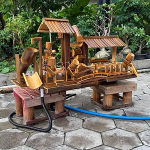 Fuente automática de bambú hecha a mano - Decoración con rueda de agua de bambú