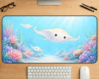 かわいいマンタレイのデスクマット、パステルカラーの海のサンゴ礁パッド、水中オフィス装飾