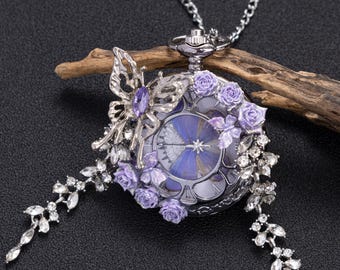 Handgemaakt zakhorloge met paarse vlinder | Gotische steampunkketting met bloemen | Grillig Witchy-sieradencadeau