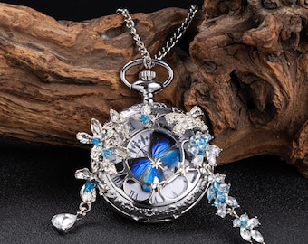 Collar con reloj de bolsillo hecho a mano con mariposa Morpho azul, colgante de cristal plateado vintage, joyería gótica steampunk, regalo nupcial único