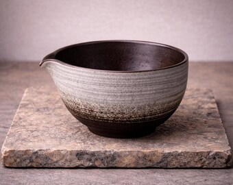 Japansk keramisk matchaskål, pipad chawan, handgjord teskål, matchaskål för ceremonier, Wabi Sabi-dekor