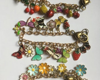 A sweet floral charms bracelet, flowers, daisies, enamel flowers, charm mix colors, Fruit Bracelet, Garden, choose, by TinkerDee2 on etsy