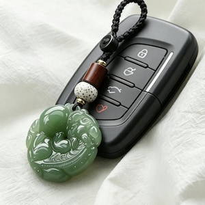 Llavero Pixiu de jade verde natural tallado a mano | 3 x 3 cm | Amuleto de jade nefrita para bolso | Regalo de buena suerte Feng Shui para ella y para él