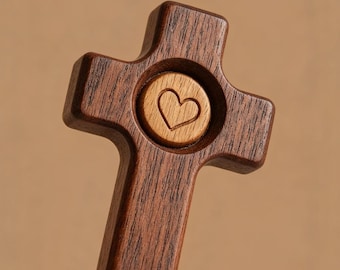 Croix de réconfort pour les pouces en bois de noyer | Croix de prière de poche gravée d'un cœur, cadeau chrétien de Pâques et anti-stress