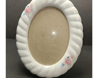 Vtg Porcelain Oval Picture Frame Floral Cottagecore Shabby Chic 9x7.5 EUC