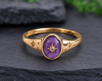 Vintage Celestial Amethyst Ring Oval Amethyst Starburst Signet Ring Gold Celestial Jewelry Witchy Gemstone Ring Celestial Gift for Her