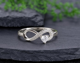 Heart Love Design 14k Gold Diamond Infinity Ring, Moissanite Diamond Wedding Ring, Pave Diamond Heart Ring for Women Valentine Gift