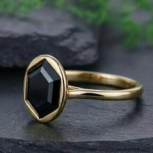 Black Onyx Gold Ring, Hexagon Cut Statement Ring, Minimalist Geometric Ring, Dainty Gold Jewelry, Unique Engagement Gift, Modern Stackable