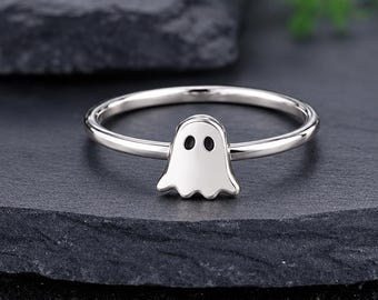 Ghost Ring, Cute Ghost Ring, Gothic Halloween Ring, Sterling Silver Ghost Ring, Spooky Jewelry, Halloween Gift, Witchy Ring, Statement Ring