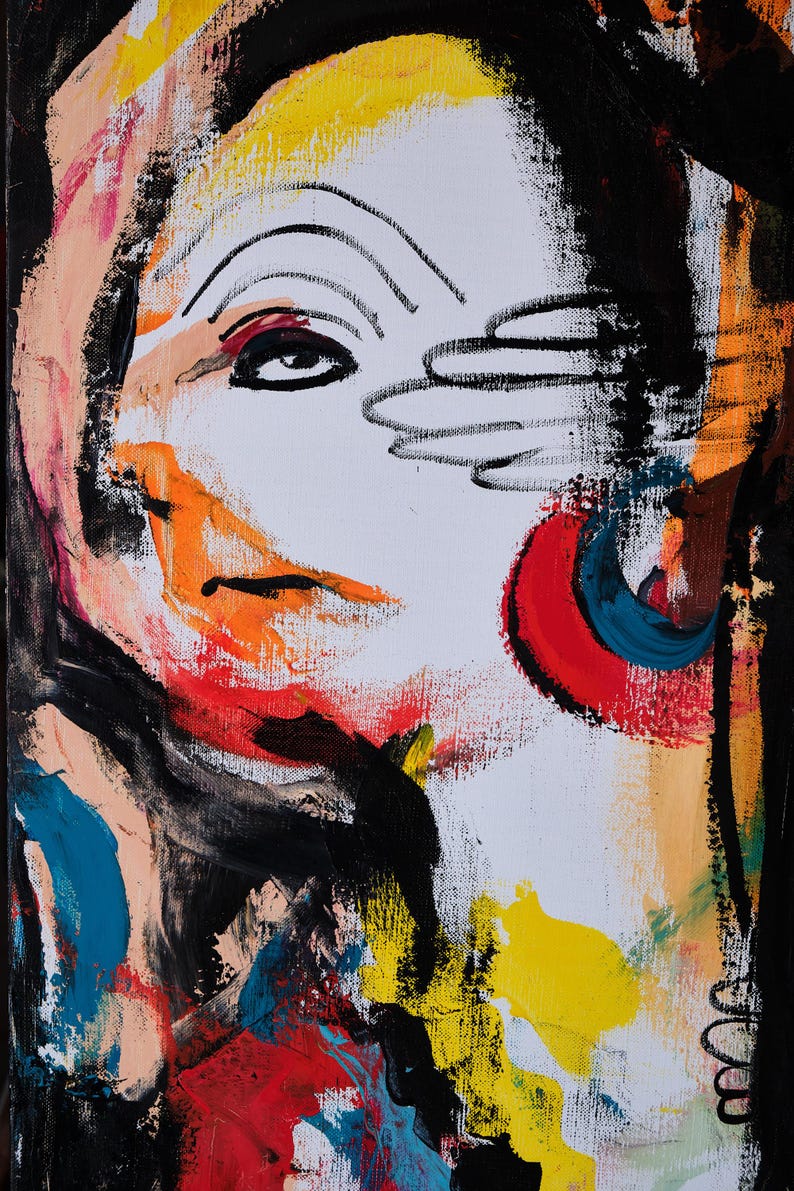 Puede incluir: Pintura abstracta de un rostro con pinceladas audaces. La obra presenta un fondo blanco con un rostro delineado en negro. Acentos de rojo, amarillo, naranja y azul a&ntilde;aden color al retrato. Se aprecia un pendiente rojo y azul.