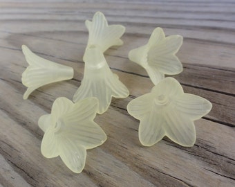 Lucite Flower Beads - Yellow Matte Frosted Large Trumpet Lily 22x22mm