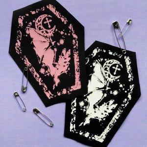 Toppa da cucire kawaii per Halloween a forma di bara in pizzo pipistrello e luna