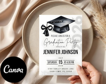 Invitación a la fiesta de graduación 2026 / Invitación personalizable para estudiantes de último año con birrete y borla / Personalizada para Jennifer Johnson / Tarjeta de graduación moderna
