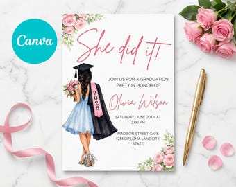 Plantilla de invitación de graduación "She Did It", invitación editable en Canva para la promoción de 2026, invitación para fiesta de graduación con diseño floral rosa.
