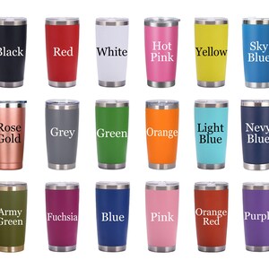 Puede incluir: Un juego de tres tazas de cer&aacute;mica con un acabado mate moteado. Las tazas son de color crema, marr&oacute;n claro y marr&oacute;n oscuro. Cada taza tiene un dise&ntilde;o sencillo y un asa redondeada.