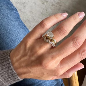 Lab Grown Diamond Wedding Band / Pear Marquise Bezel Band / Recycled Gold Diamond Band / 18K Gold Stacking Ring / Diamond Wedding Ring