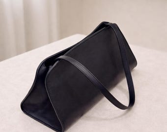 Handmade Leather Shoulder Bag Minimalist Black Crossbody Purse for Women Elegant Everyday Commuter Bag Trendy Small Handbag Peggy Clutch Bag