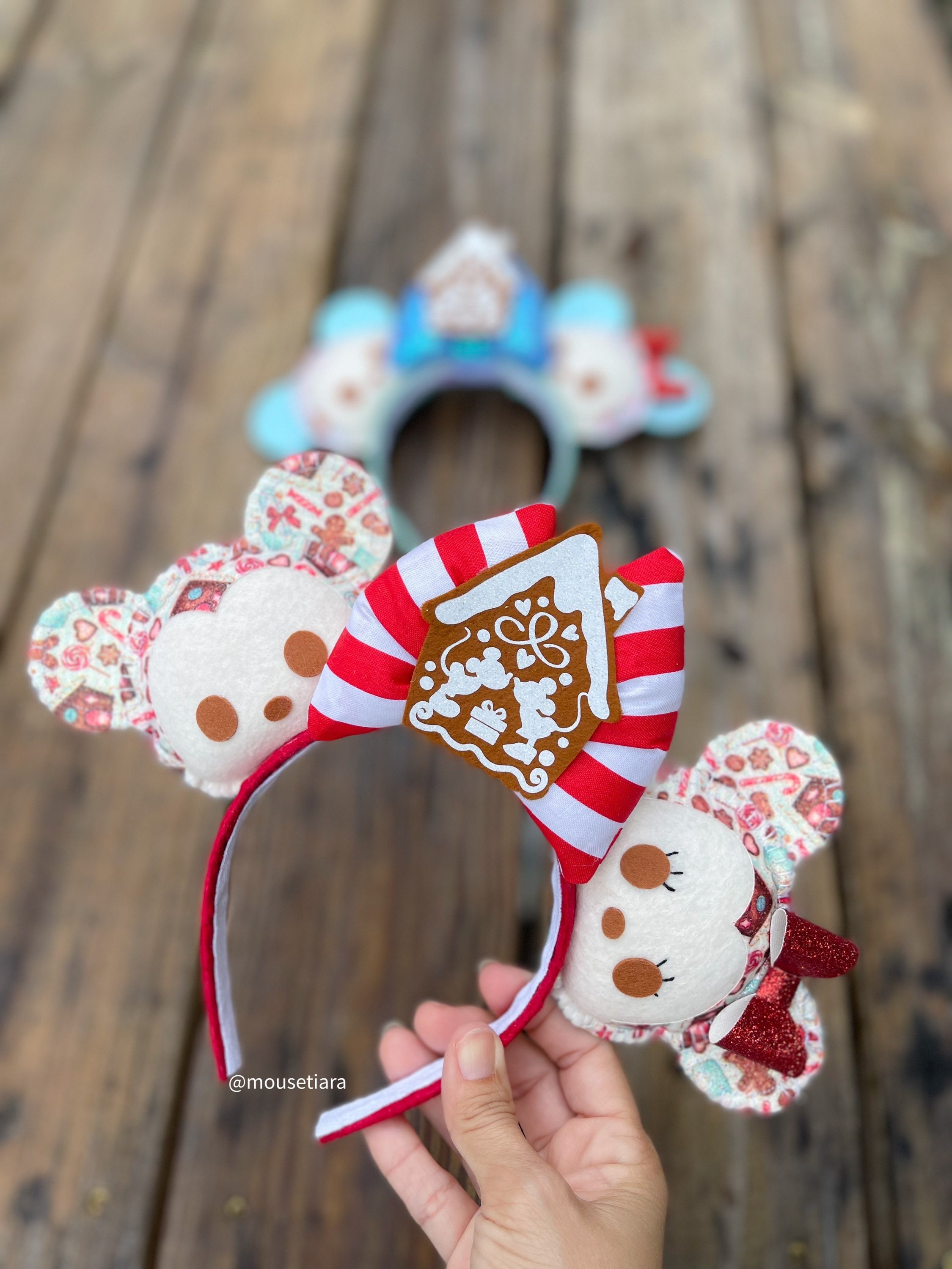 Disney Ears Mickey Minnie Red Peppermint Ears Gingerbread  display picture 3